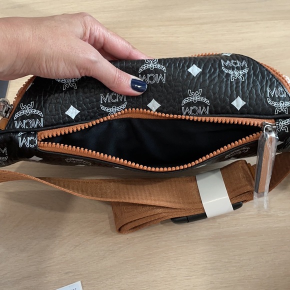 MCM Belt Bag+Cross body+100% Authentic+Fanny Pack - Picture 6 of 10